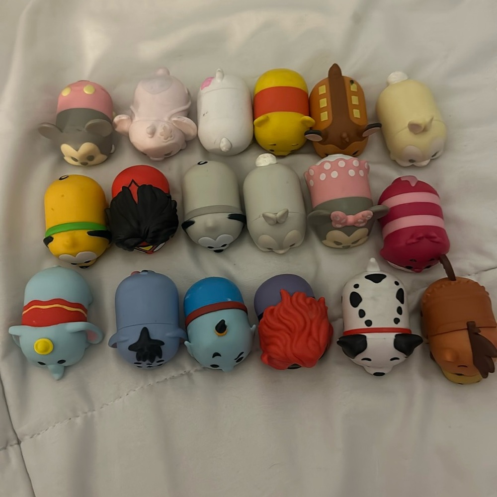 LOT OF TSUM TSUM